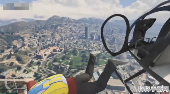 GTA5手游版惊现新奇玩法，掌握降落伞驾驶汽车的极限技巧