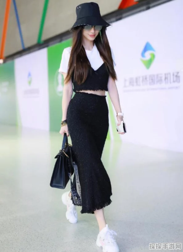 手游资讯，光遇彩虹工装裤限时上架，独特魅力不容错过