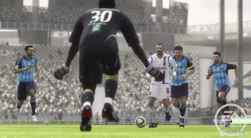 FIFA2002世界杯手游，抢球、传球、射门技巧全解析