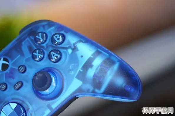微软发布Sky Cipher Xbox特别版手柄，透明蓝色设计惊艳亮相