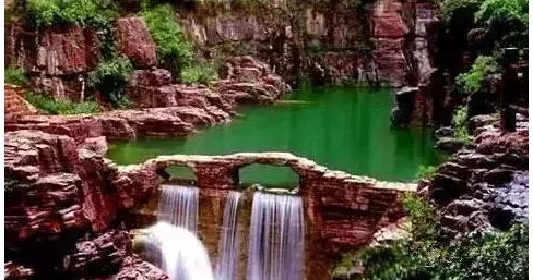 阴阳师手游资讯，解锁足迹成就奖励的详细步骤与秘籍指南