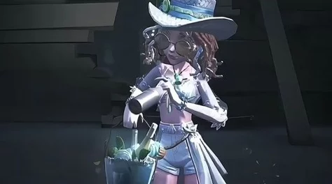 手游资讯，揭秘第五人格调酒师黛米·波本的神秘背景故事