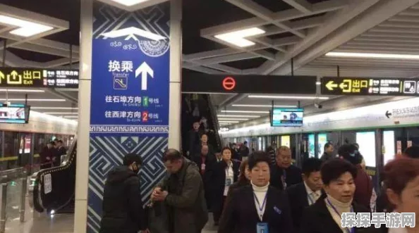 地铁逃生，角色与策略大比拼，谁才是最强王者？深度解析手游新赛事